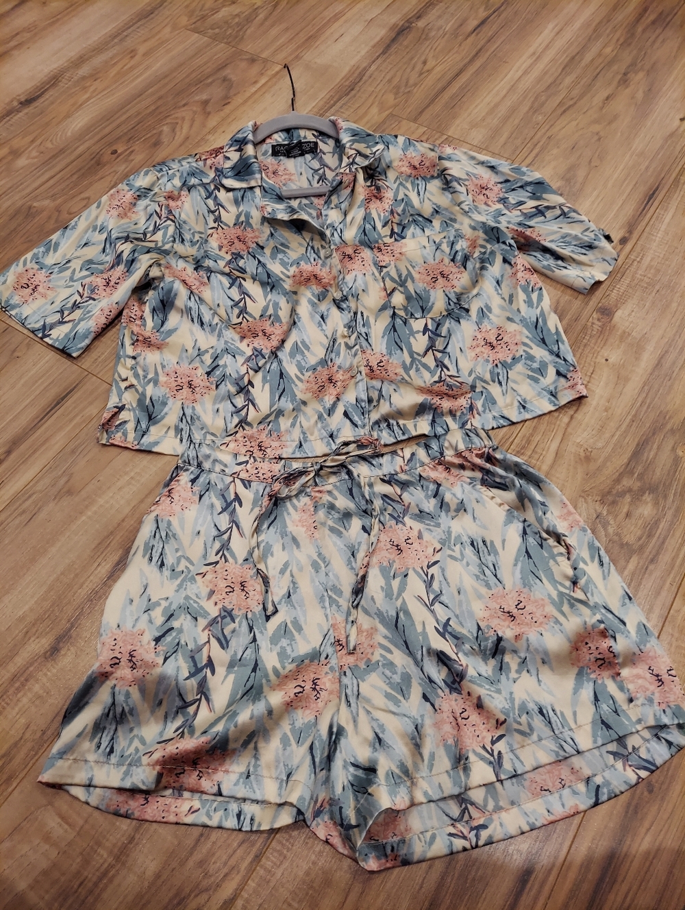 Rachel Zoe Women's Satin Pajama Set Sz Small Floral Print Short Sleeve Shorts